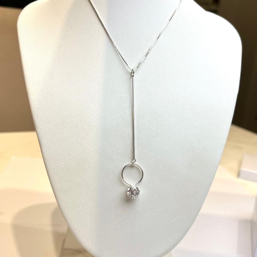 Gargantilha gravata 45 cm com palito 7 cm com detale de zirconia prata 925 Estilo é moda