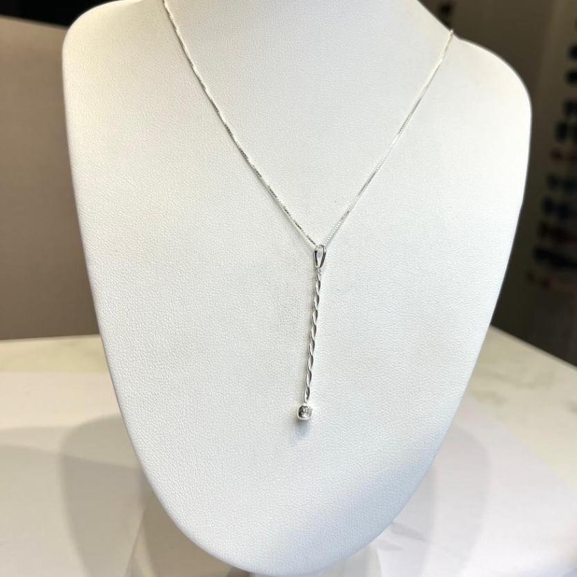 Gargantilha veneziana com palito torcido com uma zirconia prata 925