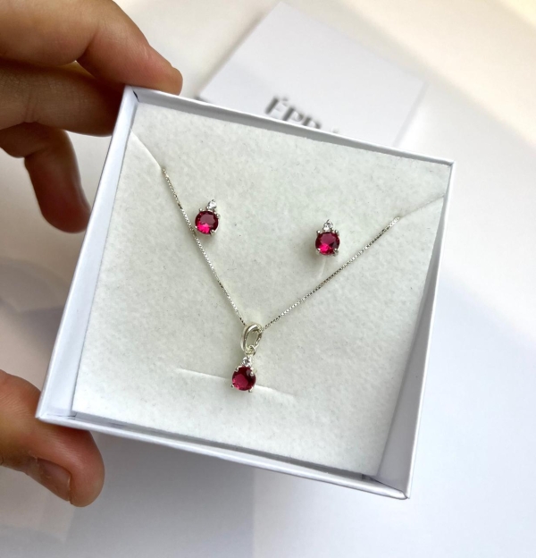 Conjunto circulo ponto de lua zirconia rubi e corrente 45 cm prata 925
