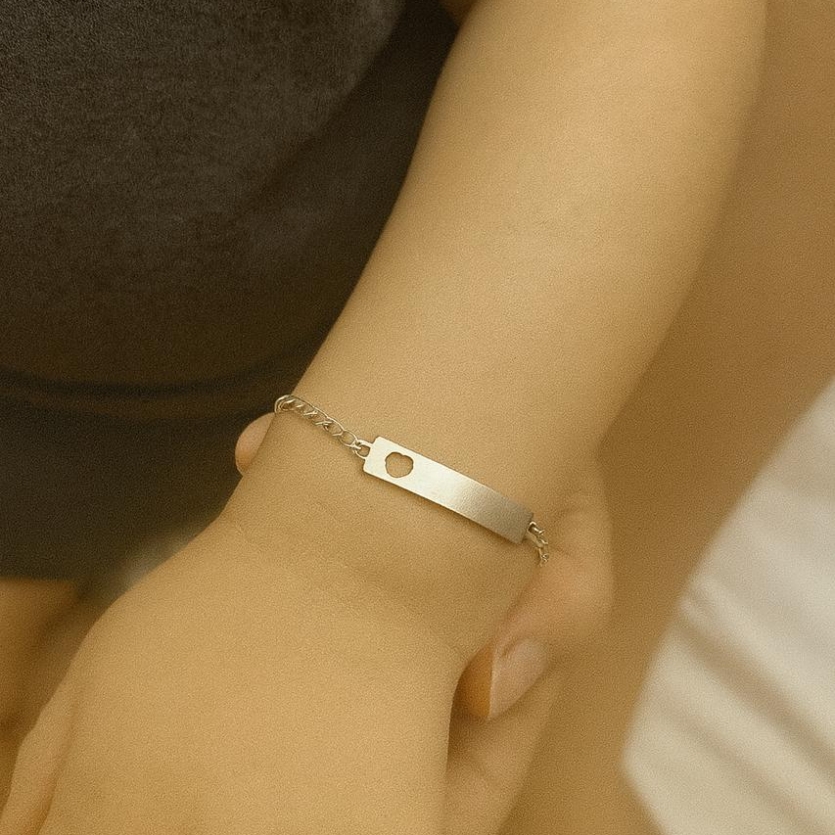 Pulseira infantil chapa gravaçao com coração e estrela vazado 14,5 cm prata 925