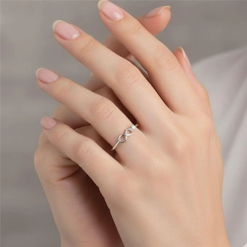 ANEL INFINITO COM ZIRCÔNIA DE PRATA 925 - Imagem 3