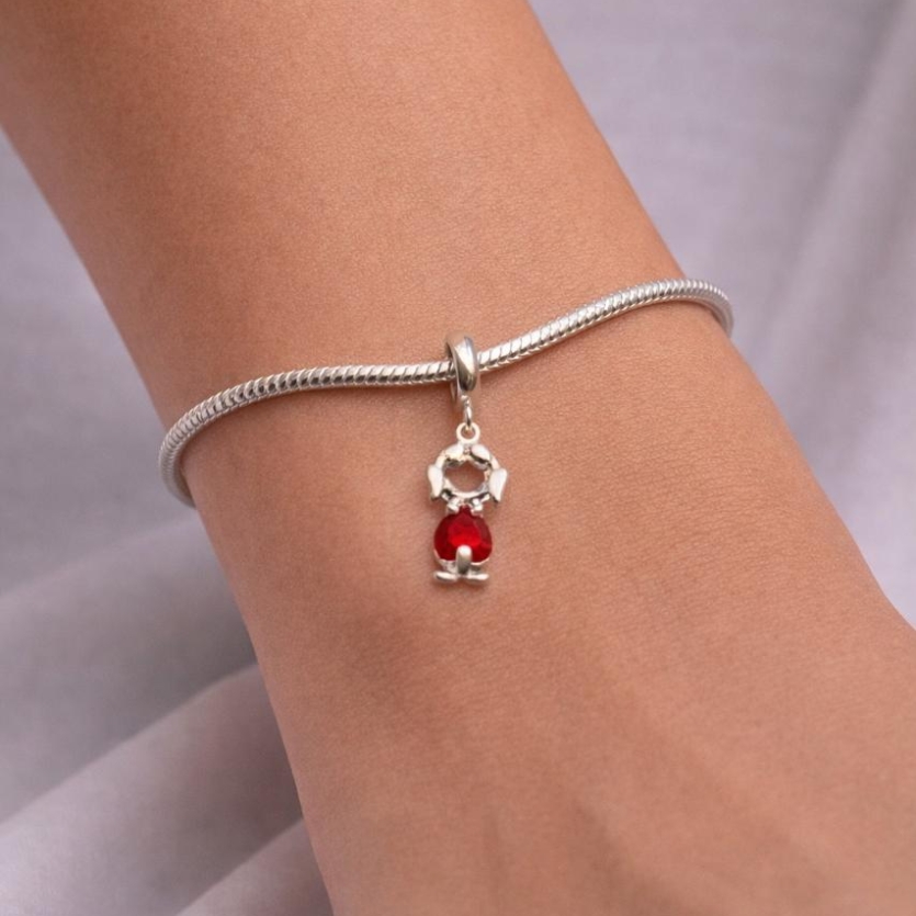 Berloque menina red prata 925