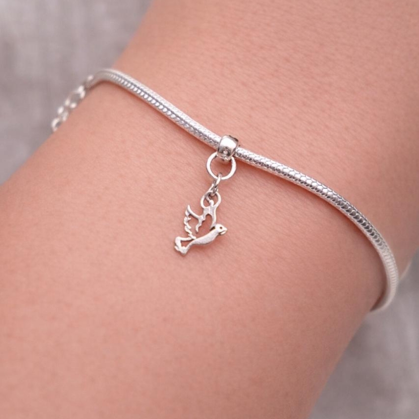 Berloque espirito santo vazado prata 925