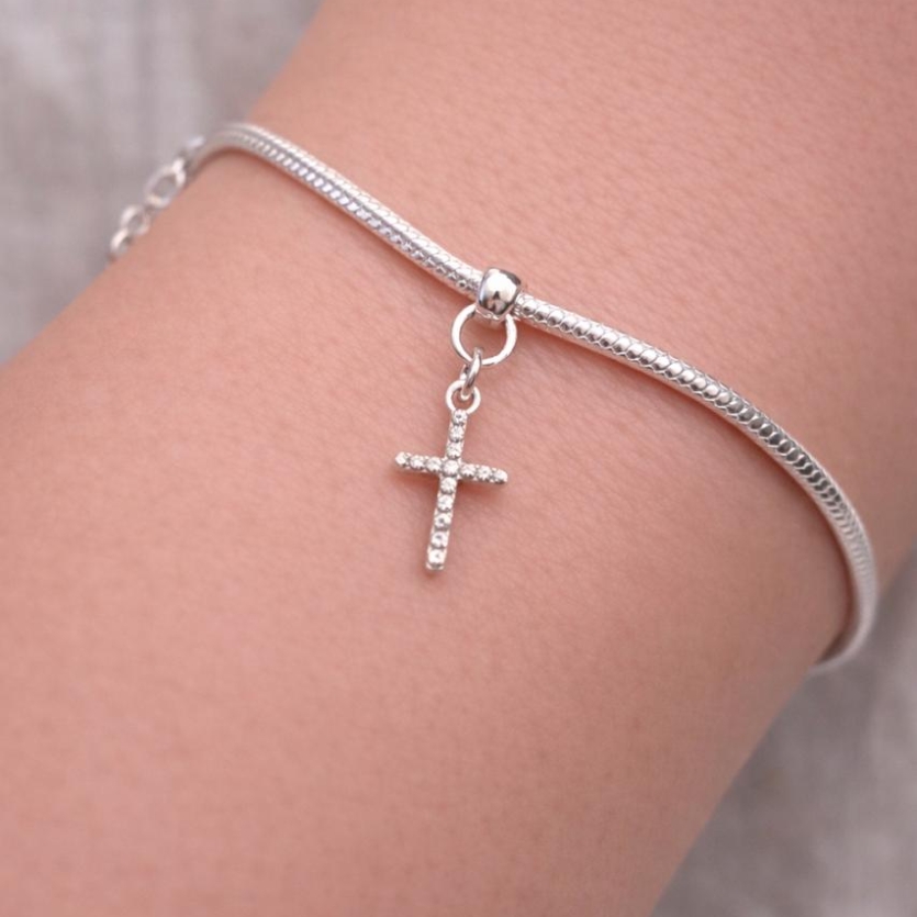 Berloque cruz trabalhada prata 925