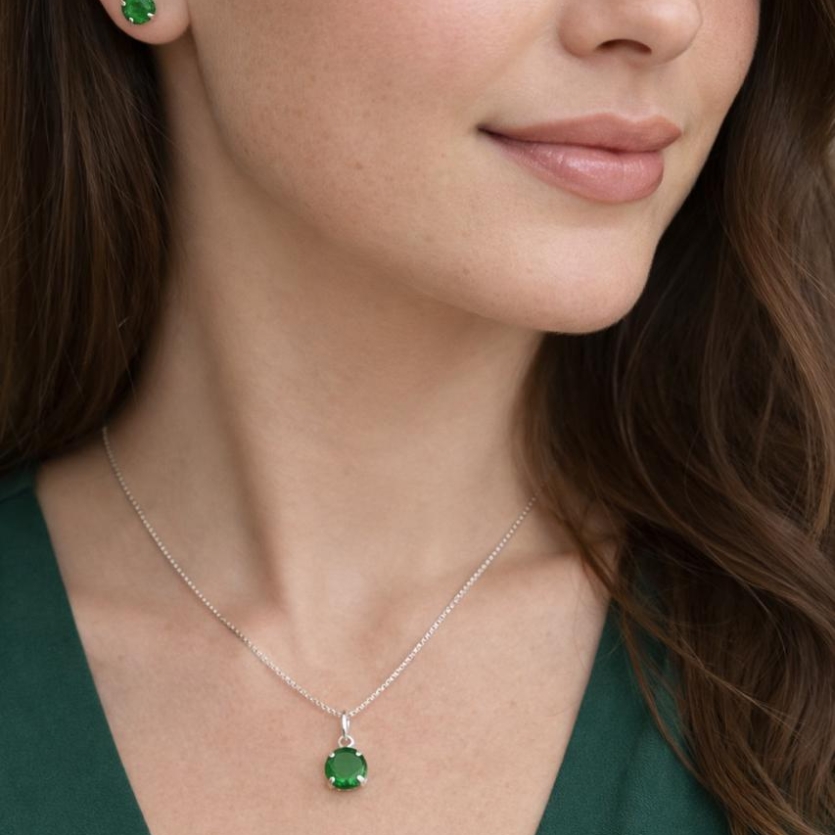 Conjunto Ponto de Luz verde esmeralda 5 mm – Brincos e Gargantilha 45 cm Prata 925