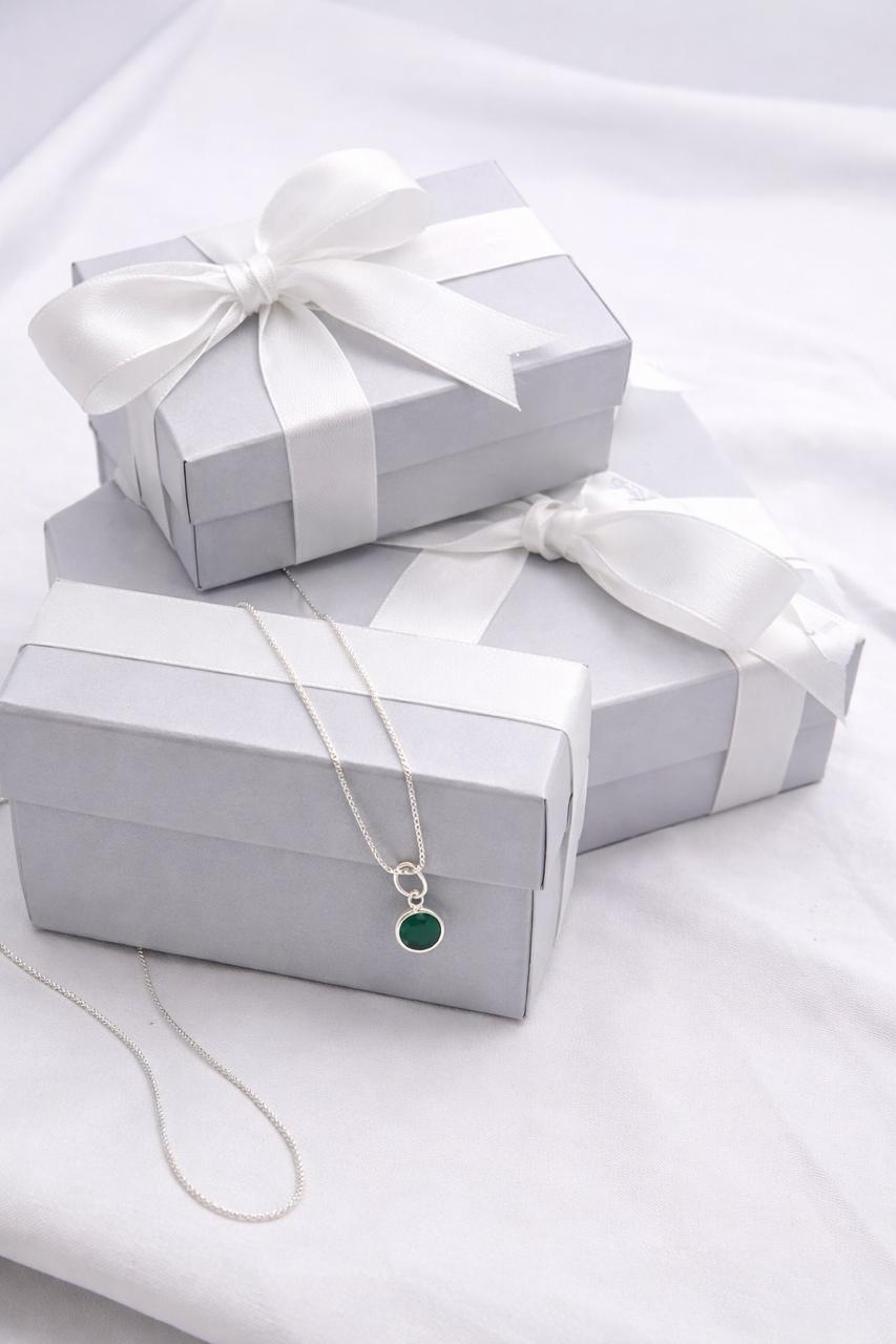 Gargantilha ponto de luz esmeralda 6 mm prata 925