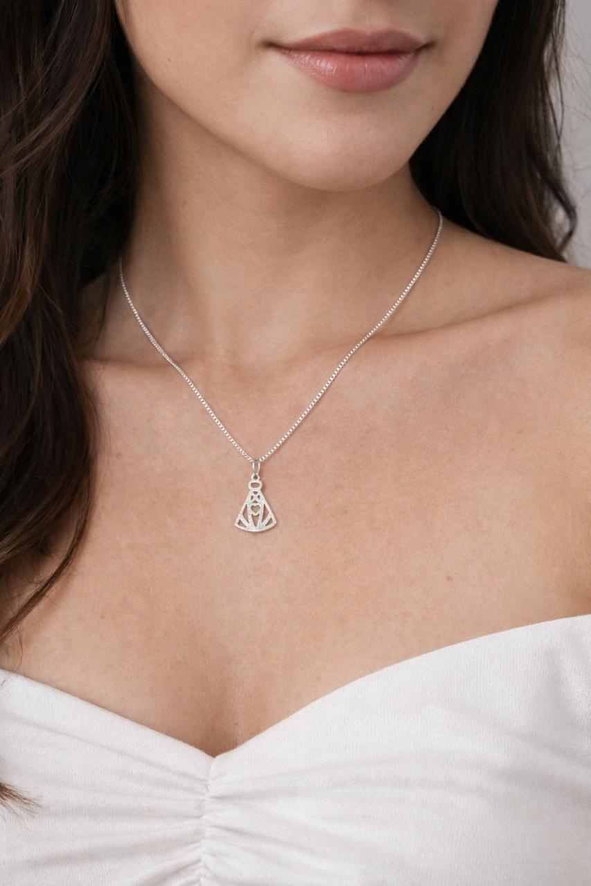 Gargantilha Nossa Senhora laiser vazada 14 mm corrente V15 prata 925