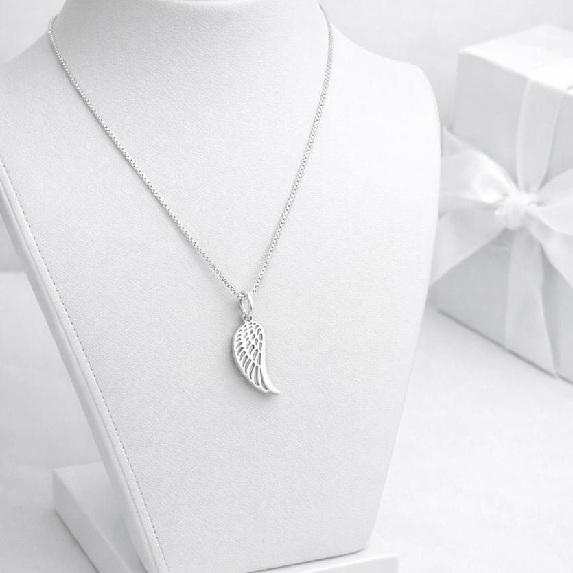 Gargantilha asa de anjo vazada laiser 15 mm prata 925